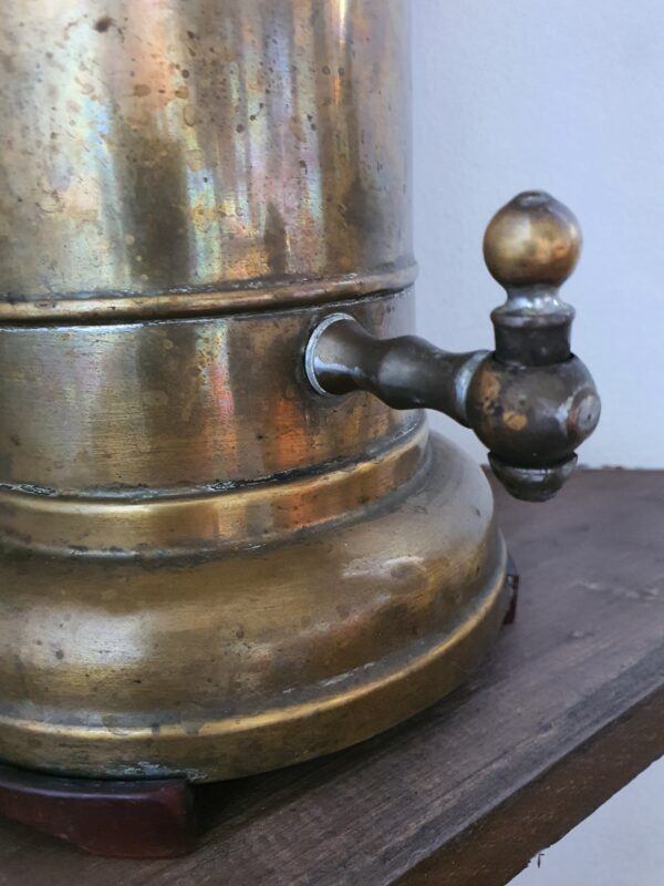 20200605_114113 Cafetera eléctrica antigua, cobre