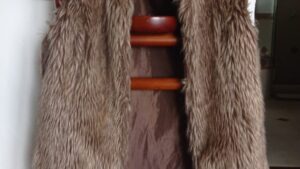 Chaleco de Piel Sintética Café